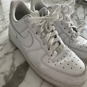 NIKE Air Force 1s